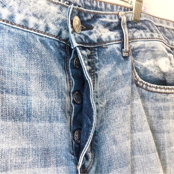 American Eagle Distressed Ripped Tomgirl Button Fly High Rise Jeans Size 16 - Picture 5 of 11